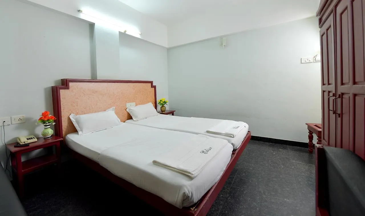 Hotel Elisa International Tourist Home Thiruvananthapuram 3*,  Ινδία